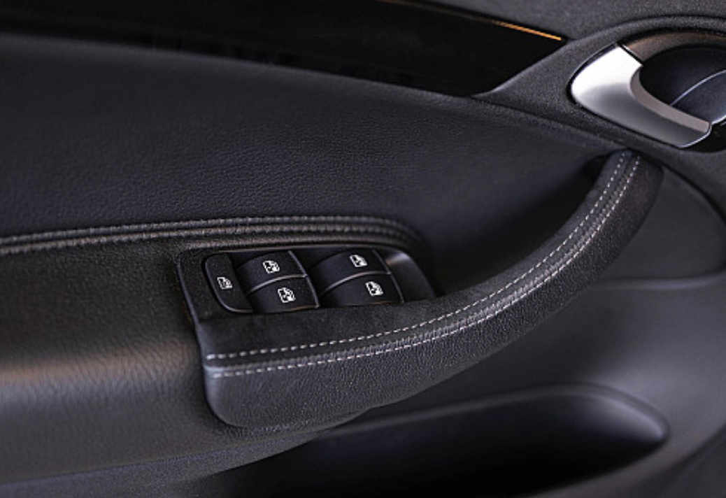 XT‑SERIES FRONT DOOR HANDLE KIT, ALCANTARA, GREY STITCHING, SAAB 9‑3 2003‑